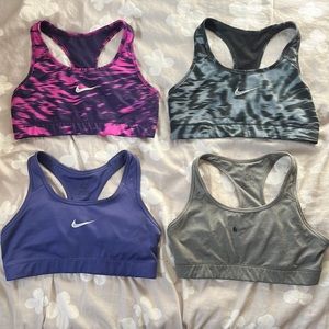 (4) Nike Swoosh Light Support
Women's Non-Padded Sports Bras